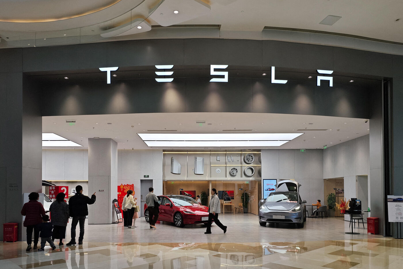 Shanghai (Chine), février 2024. Les tensions commerciales entre la Chine et les États-Unis n'ont pas eu d'impact sur la santé de Tesla, l'entreprise d'Elon Musk. CFOTO/SPUS/ABACA