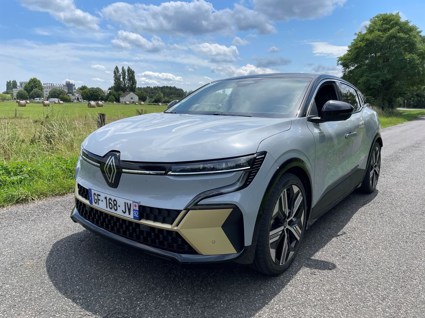 La déclinaison électrique de la Mégane se veut une citadine plus qu'une rouleuse.