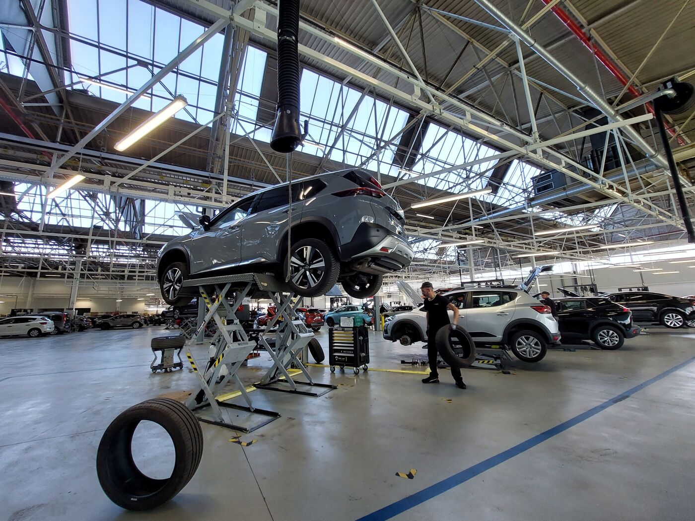 Aubergenville (Yvelines), le 10 avril 2025. Créée en 1952, l'usine historique de Renault a inventé un nouveau modèle industriel. Elle se consacre exclusivement au reconditionnement de véhicules. LP/Elisabeth Gardet