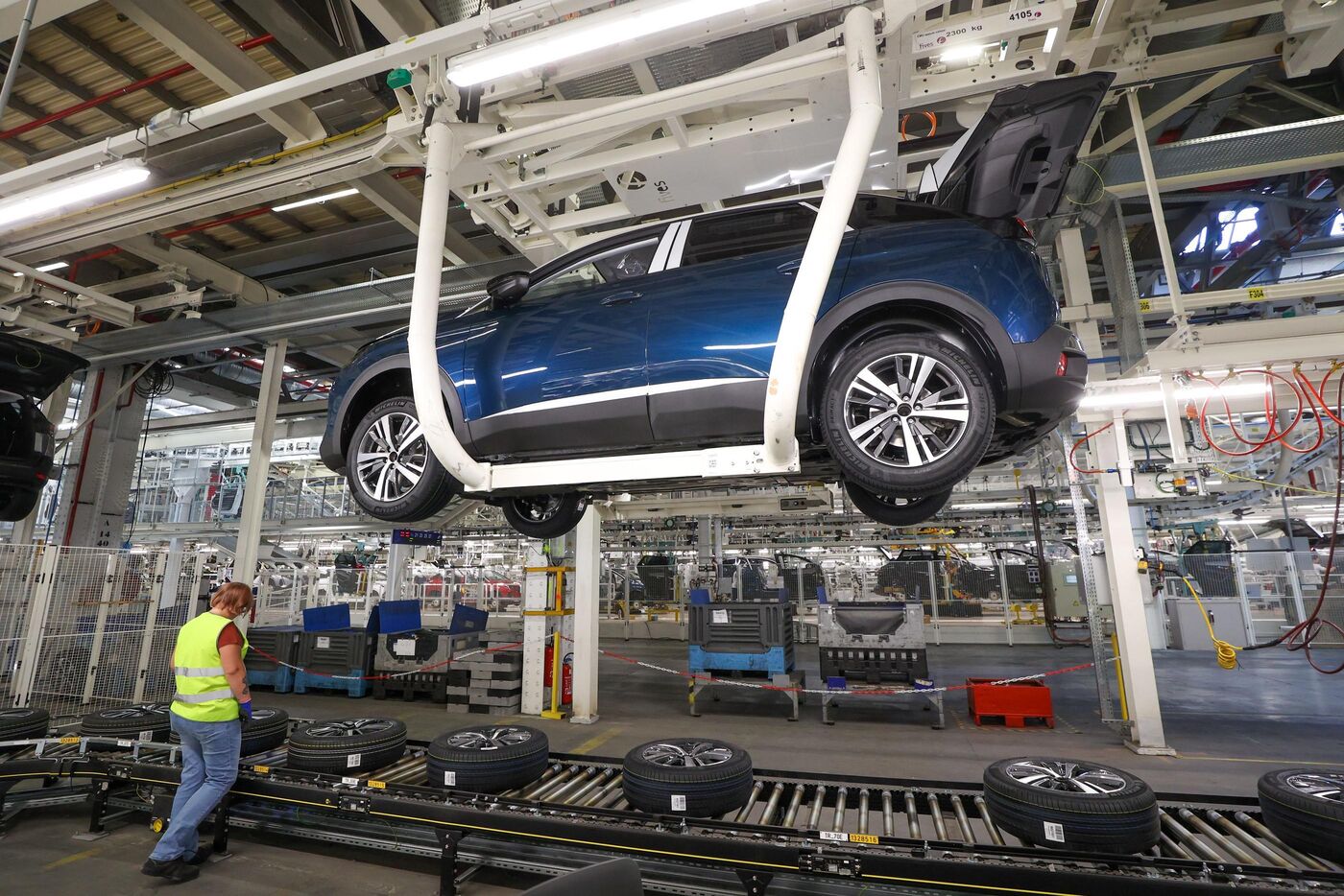 Peugeot compte 12 usines en France, dont celle de Sochaux (photo) : «C’est à la fois une fierté et un avantage», estime Linda Jackson, directrice générale de la marque. MAXPPP/L'EST REPUBLICAIN/Lionel Vadam