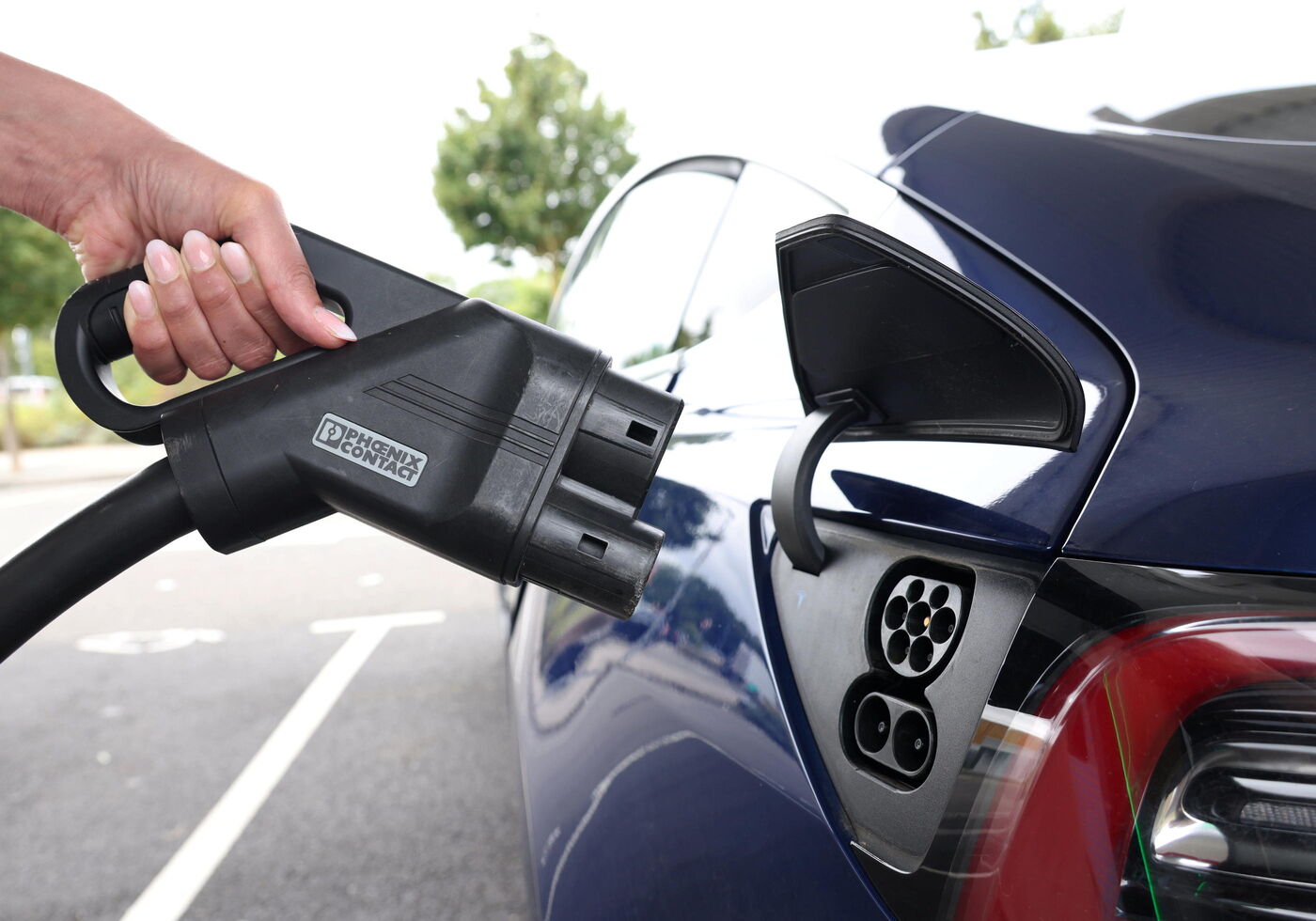 Désormais, l’aide maximale pour l'achat d'un véhicule électrique est fixée à 4 000 euros contre 7 000 euros auparavant. LP/ Delphine Goldsztejn