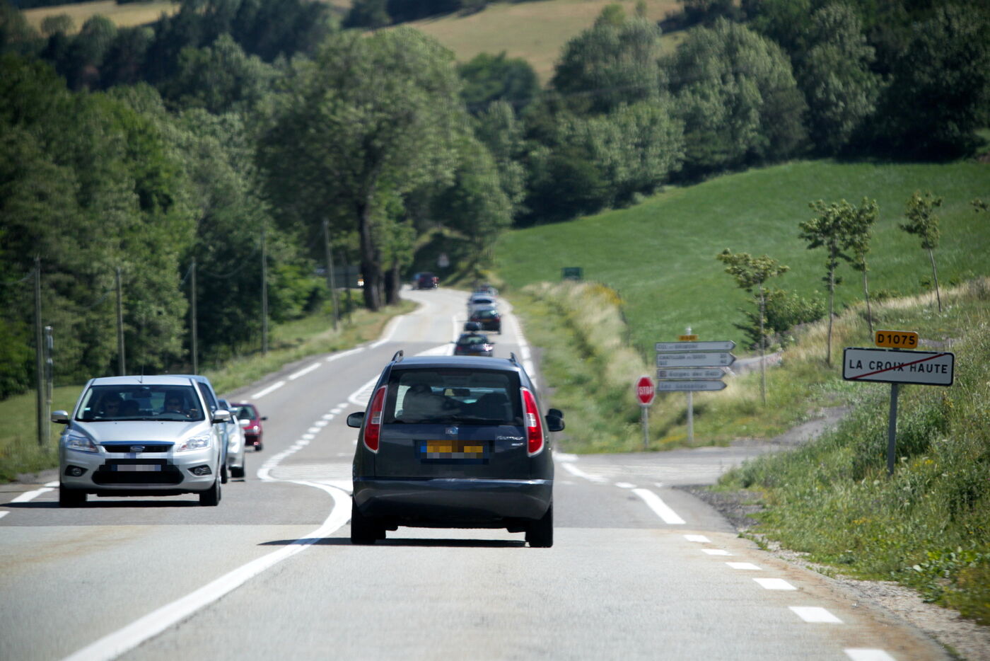 Voyager par des itinéraires bis demande du temps, mais permet aussi de contempler des paysages somptueux, comme ici au col de la Croix-Haute, en Isère, sur la route entre Paris et Marseille (Bouches-du-Rhône). LP/Philippe de Poulpiquet