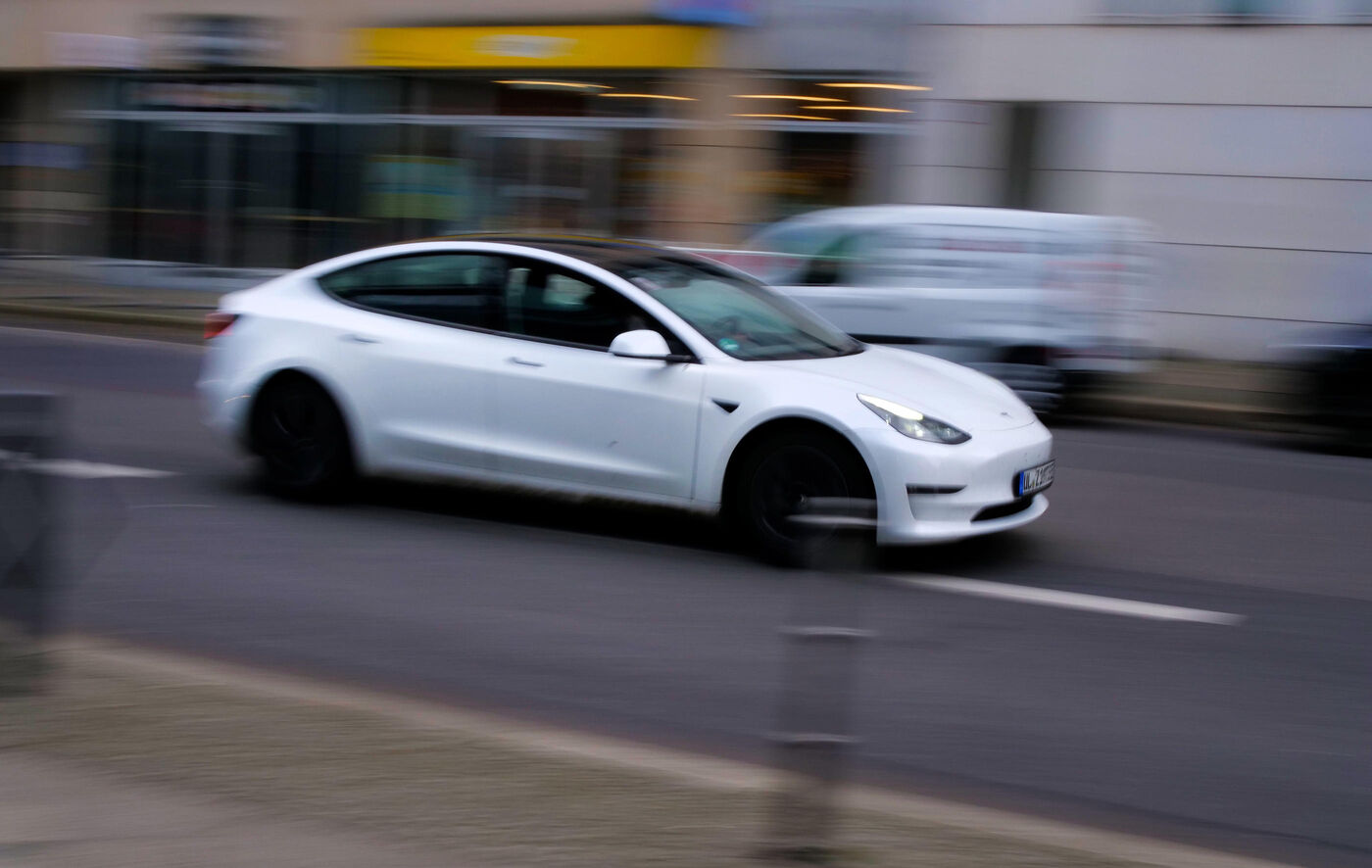 Un tribunal chinois a condamné une propriétaire de Tesla à verser 23 000 dollars de dommages et intérêts (Illustration). Wolfram Steinberg/Icon Sport